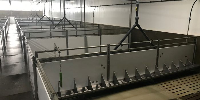 Reinigen varkensstallen [pb-city]